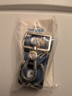 Harveys Donald Duck Blue Click N Go Key Chain